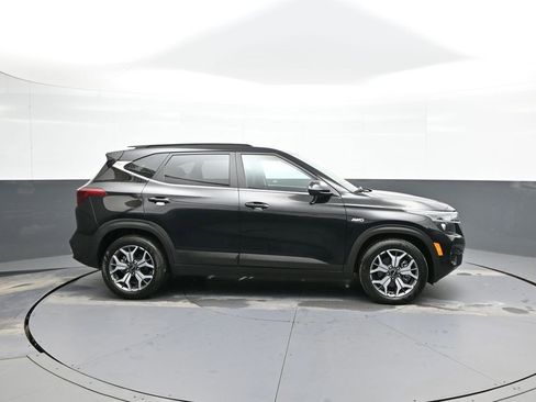 Used 2022 Kia Seltos EX image 5
