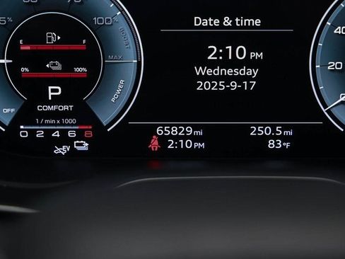 Used 2022 Audi Q5 e Premium w/ Convenience Package image 32