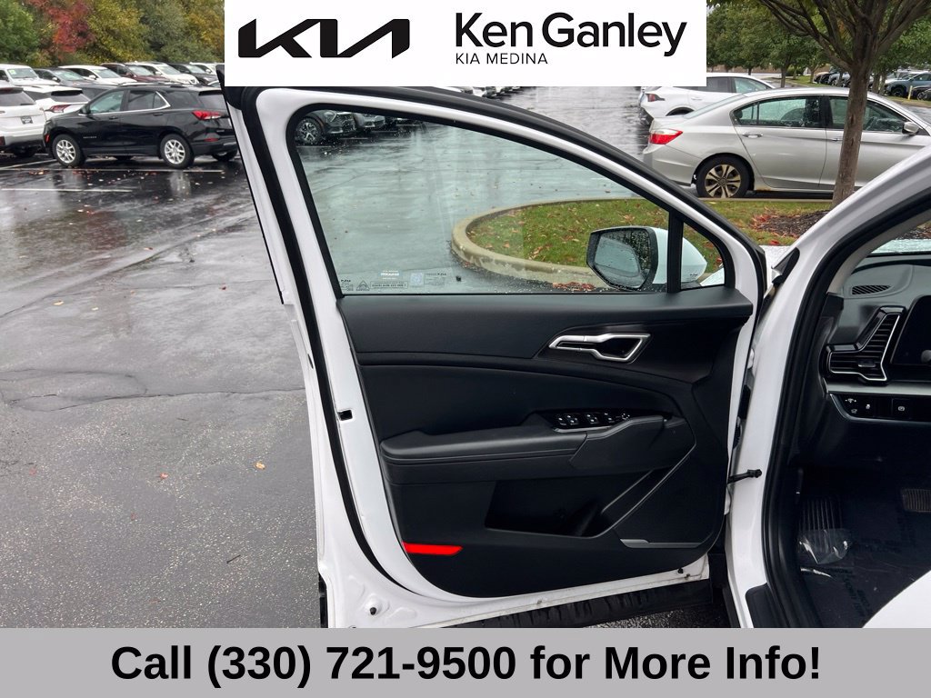 Certified 2025 Kia Sportage EX w/ Premium Package AWD/4WD image 24