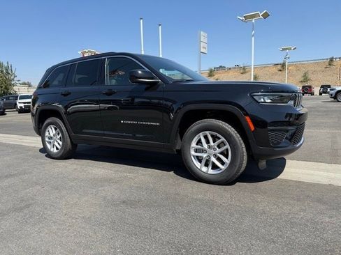 New 2025 Jeep Grand Cherokee Laredo X w/ Luxury Tech Group I image 8