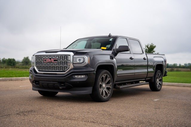 Used 2017 GMC Sierra 1500 Denali AWD/4WD image 3