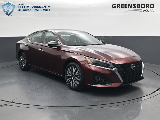 Used 2025 Nissan Altima 2.5 SV FWD image 3