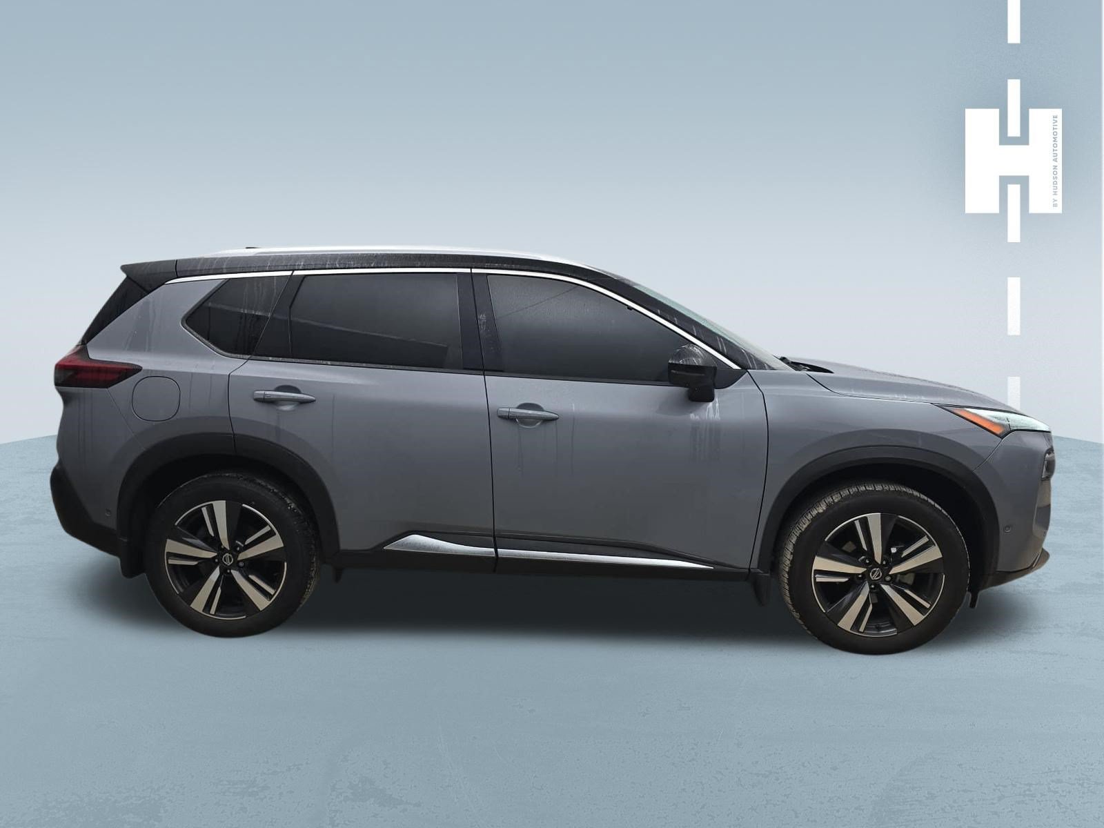 Used 2021 Nissan Rogue Platinum FWD image 3