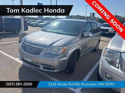 Used 2015 Chrysler Town & Country Limited Platinum w/ Trailer Tow Group
