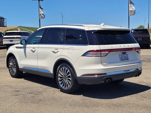 Used 2020 Lincoln Aviator Reserve w/ Elements Package Plus RWD image 6