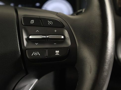 Used 2022 Hyundai Kona Limited FWD image 43