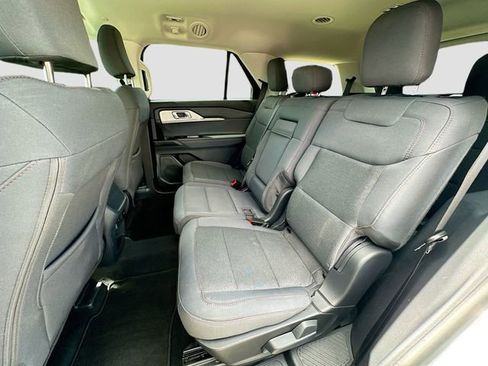Certified 2026 Ford Explorer Active RWD image 22