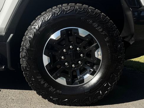 Used 2025 GMC Hummer EV 2X w/ Extreme Off-Road Package image 58