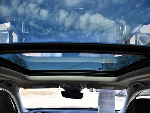 Certified 2025 Volvo XC60 B5 Plus image 22