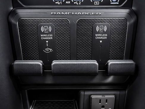 Used 2025 RAM 1500 Laramie w/ Night Edition image 39