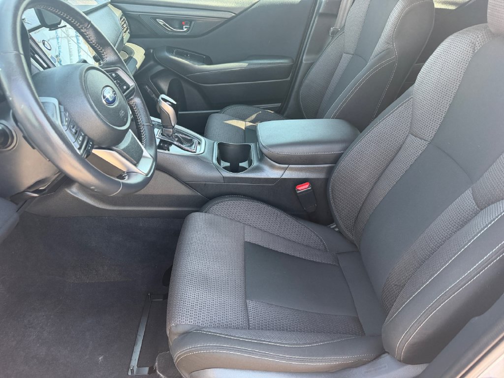 Used 2025 Subaru Outback Premium AWD/4WD image 10