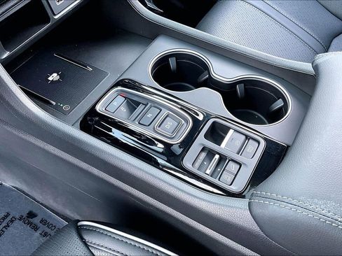 Certified 2025 Honda Pilot Elite image 13