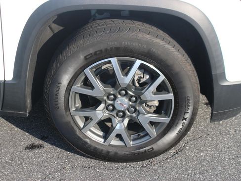 Used 2021 GMC Acadia SLE w/ Driver Convenience Package FWD image 36