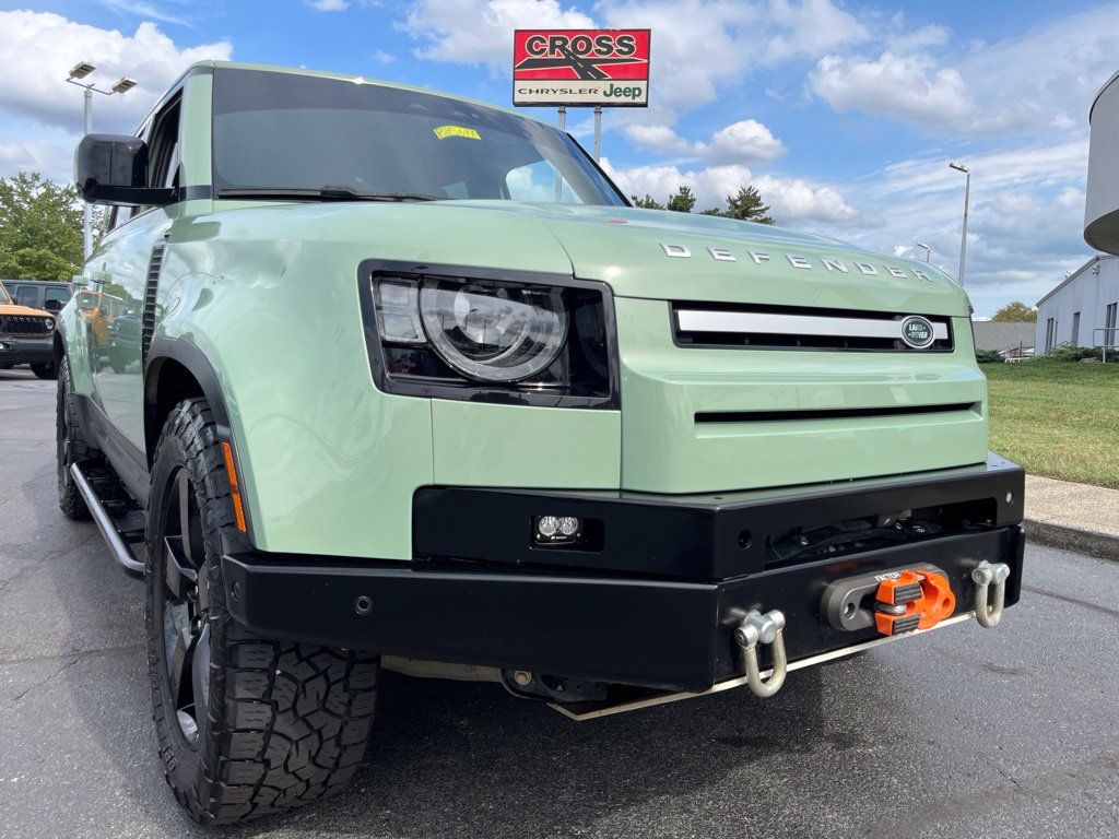Used 2023 Land Rover Defender 110 75th Limited Edition AWD/4WD image 58