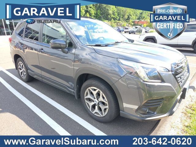 Used 2022 Subaru Forester Premium AWD/4WD image 1