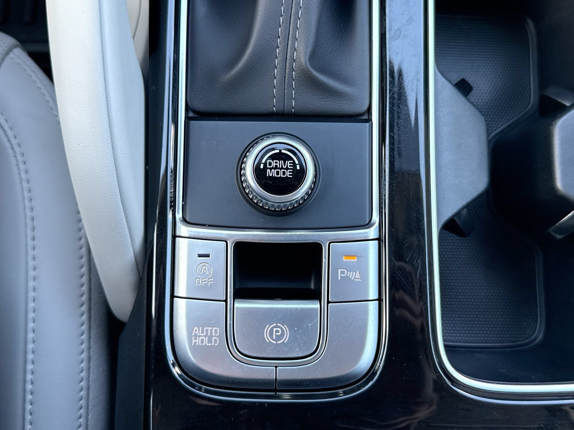 Used 2024 Kia Telluride S w/ S Sunroof Package FWD image 24