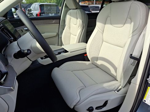 New 2026 Volvo XC90 B6 Ultra w/ Protection Package image 9