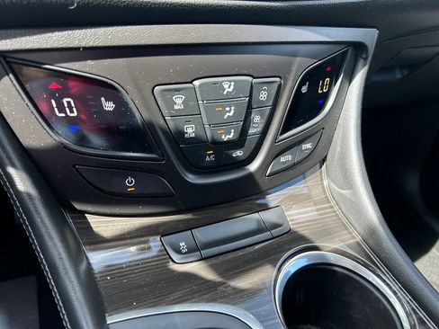 Used 2020 Buick Envision Essence FWD image 30