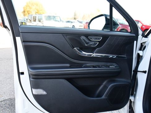 Used 2022 Lincoln Corsair Reserve w/ Elements Package image 23