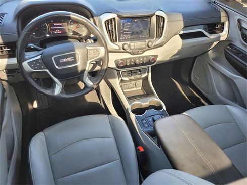Certified 2022 GMC Terrain SLT w/ Infotainment Package II image 10