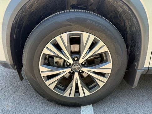 Used 2023 Nissan Rogue SV w/ SV Premium B Package AWD/4WD image 9