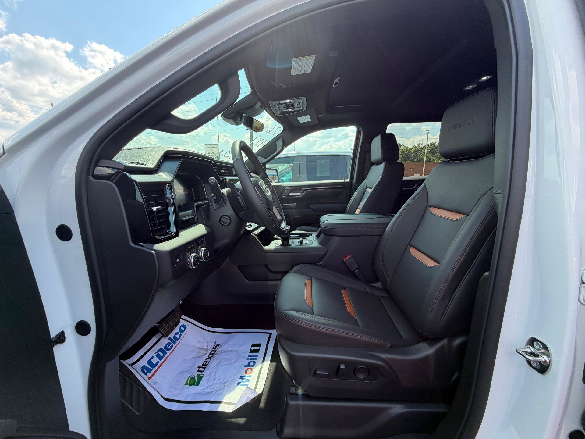 Used 2026 GMC Sierra 1500 AT4 w/ AT4 Premium Package AWD/4WD image 8