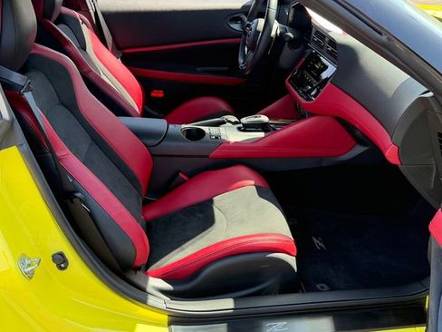 Certified 2024 Nissan Z Performance w/ Floor Mat Package RWD image 21