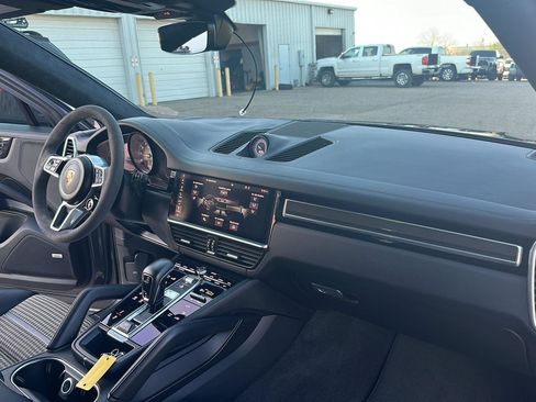 Used 2021 Porsche Cayenne GTS image 43