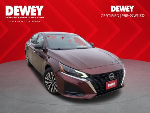 Used 2024 Nissan Altima 2.5 SV image 1