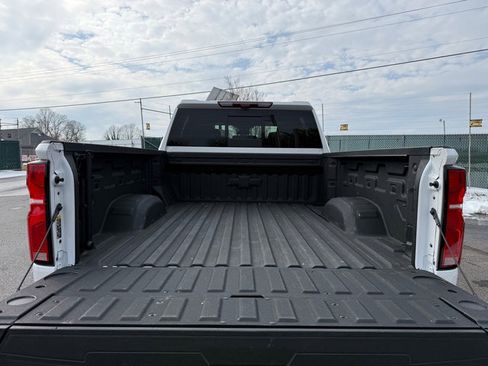 Used 2025 Chevrolet Silverado 2500 High Country w/ Technology Package image 8