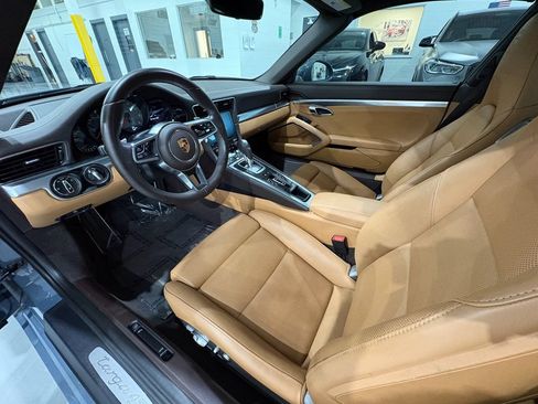 Used 2017 Porsche 911 Targa 4S AWD/4WD image 17