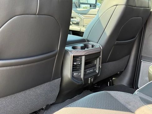 New 2026 RAM 2500 Laramie AWD/4WD image 29