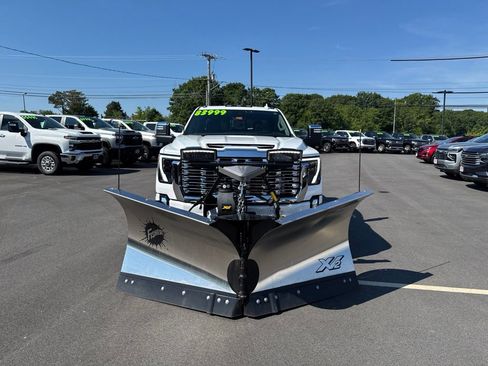 Used 2025 GMC Sierra 3500 Denali w/ Technology Package AWD/4WD image 11