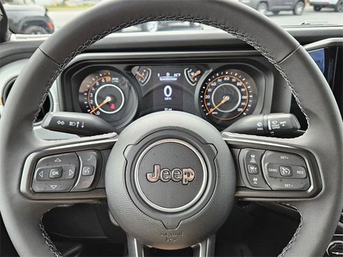 New 2025 Jeep Gladiator Sport image 11
