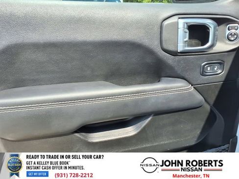 Used 2022 Jeep Wrangler Unlimited Sahara w/ Cold Weather Group image 29