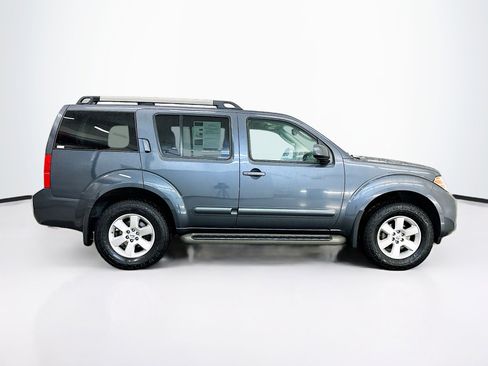 Used 2012 Nissan Pathfinder SV AWD/4WD image 10