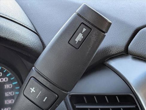 Used 2019 Chevrolet Suburban LT image 11