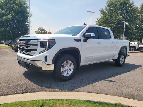 Used 2025 GMC Sierra 1500 SLE AWD/4WD image 7