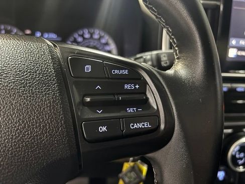 Used 2021 Hyundai Venue SEL FWD image 20