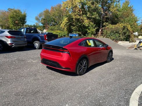 Used 2023 Toyota Prius Limited image 5