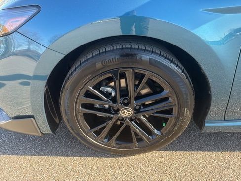 Used 2025 Toyota Camry SE image 11