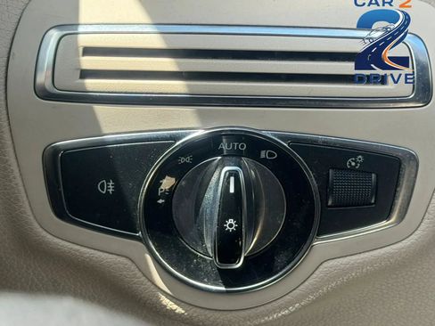 Used 2015 Mercedes-Benz C 300 4MATIC Sedan image 28