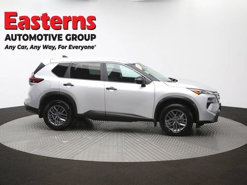 Used 2024 Nissan Rogue S AWD/4WD image 47