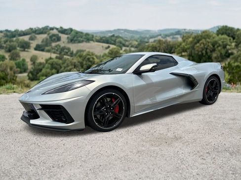 Used 2023 Chevrolet Corvette Stingray Preferred Conv w/ Z51 Performance Package RWD image 3