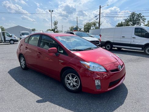 Used 2010 Toyota Prius Two FWD image 2