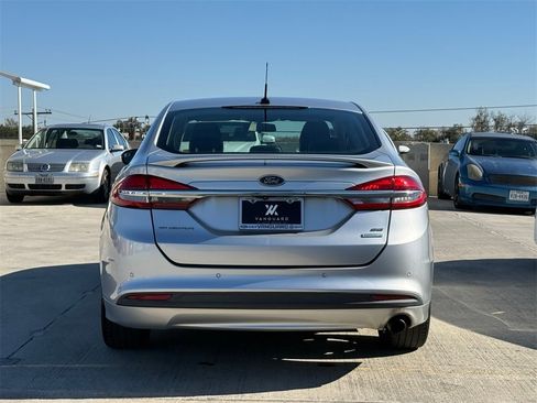 Used 2017 Ford Fusion SE w/ Equipment Group 201A image 8