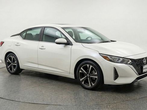 Used 2025 Nissan Sentra SV image 9