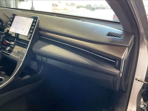 Used 2021 Toyota Avalon XLE FWD image 22