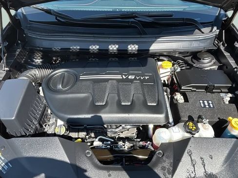 Used 2021 Jeep Cherokee Trailhawk w/ Premium Leather Package AWD/4WD image 32