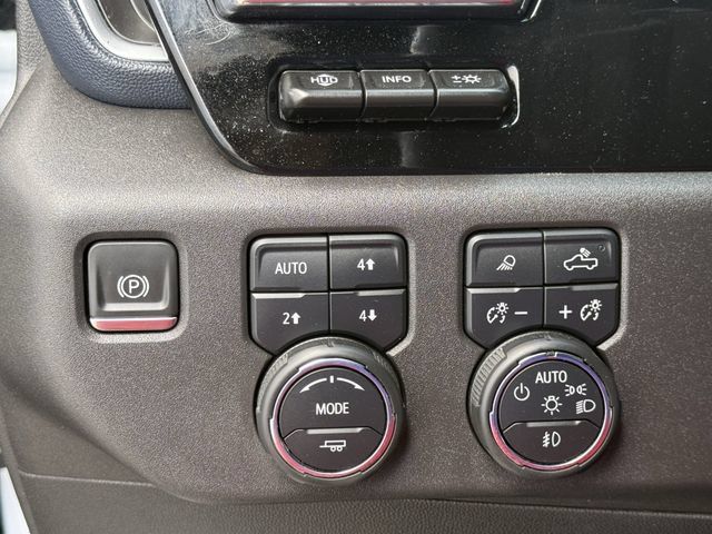 Used 2023 Chevrolet Silverado 1500 High Country w/ High Country Premium Package AWD/4WD image 25